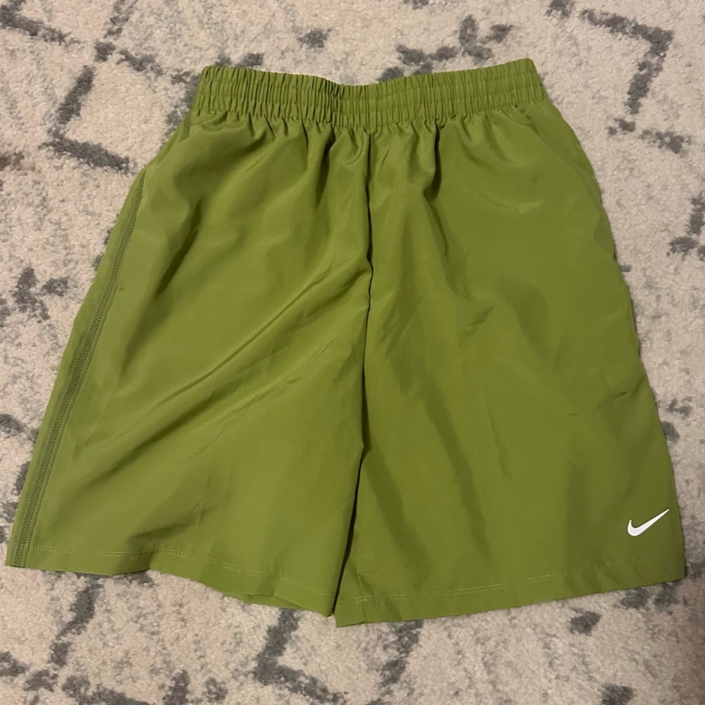 COPY - New, Boys size large Nike woven shorts.